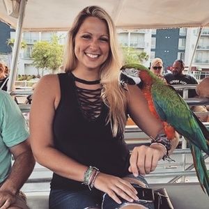 Meet your Posher, Alexis